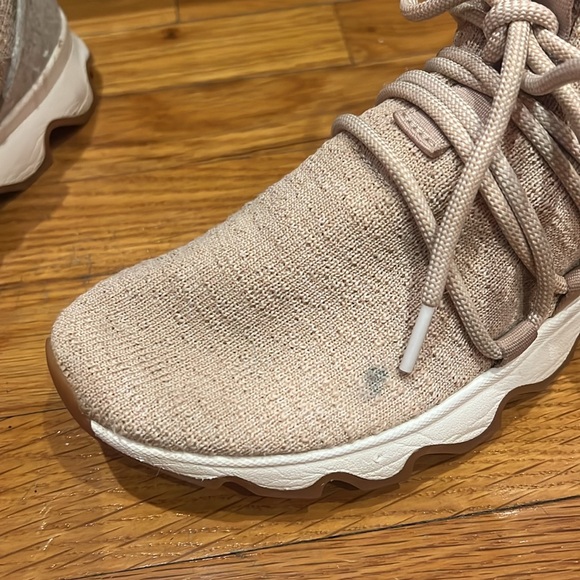 Sorel shoes - Picture 2 of 7